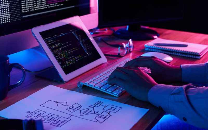 Apa Itu Developer? Profesi Yang Sangat Dibutuhkan Di Era Digital